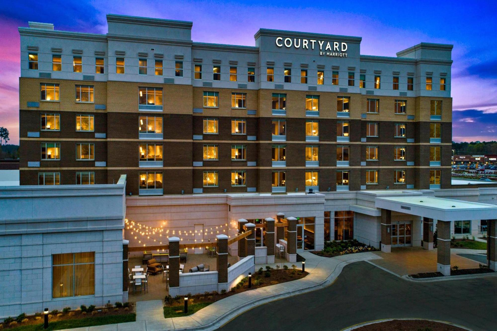 Courtyard By Marriott Raleigh Cary/Parkside Town Commons Hotel Exterior photo